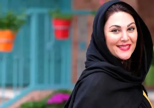 لاله اسکندری با مجسمه خاص خود سال نو را تبریک گفت 