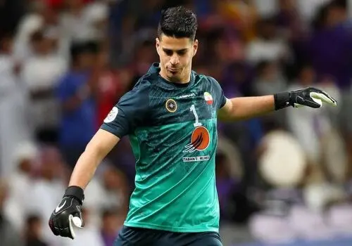 اعتراض بیرانوند به قرارداد پیام نیازمند با پرسپولیس: حاضر نشدند ۳۰ میلیارد به من بدهند؛ اما به جانشینم ۷۰ میلیارد دادند