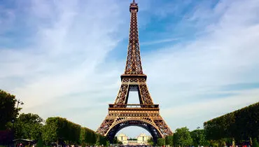 شباهت دست فروشی در کنار برج ایفل به بازار تجریش+ فیلم