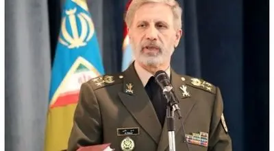 سرلشکر حاتمی: حضور ناو‌های آمریکایی در منطقه، موضوع جدیدی نیست