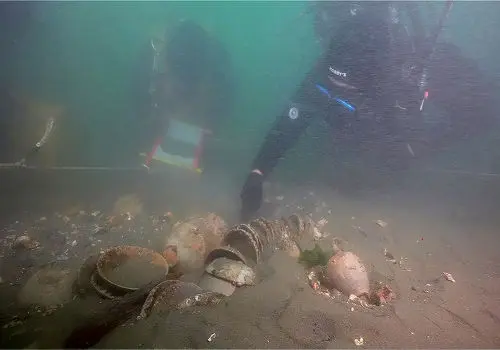 کشفی شگفت‌انگیز؛ ظروف سلطنتی چوسان در دل دریا + عکس