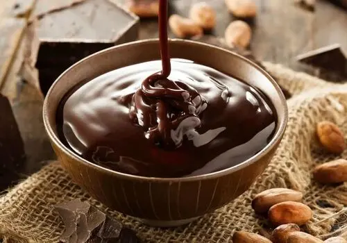 طرز تهیه دسر فوری با بیسکوییت بدون نیاز به فر در ده دقیقه+ فیلم