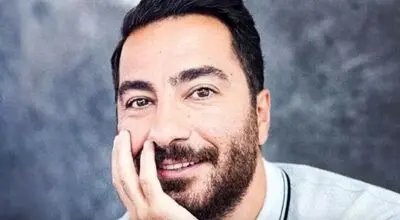 استایل خیابانی نوید محمدزاده در سفر خارجی