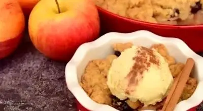 طرز تهیه کرامبل سیب و دارچین / یک دسر مقوی و خوشمزه
