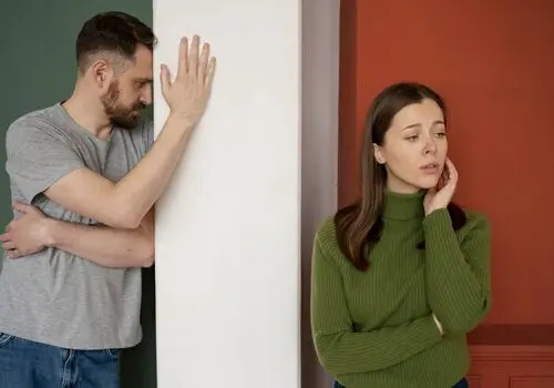چت شبانه نوعروس با پسر غریبه برایش گران تمام شد