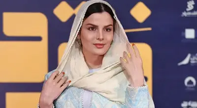 سفر غزاله اکرمی به استانبول؛ بازیگری که خود را «نیکول کیدمن ایران» می‌داند + عکس 
