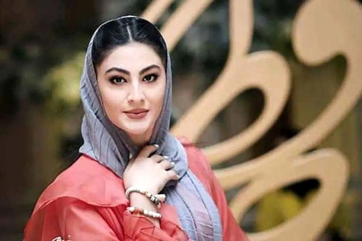 تصویر بدون گریم مریم مومن بازیگر سریال یزدان در اولین حضورش در تلویزیون