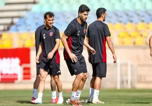 سورپرایز در تمرین سرخ‌ها؛ غایب جنجالی پرسپولیس برگشت