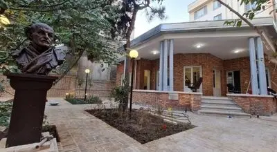 خانه موزه نیما یوشیج در تهران؛ پاتوق شاعران نوپرداز
