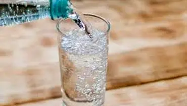 ۷ خطر آب گاز دار که کسی نمی داند!
