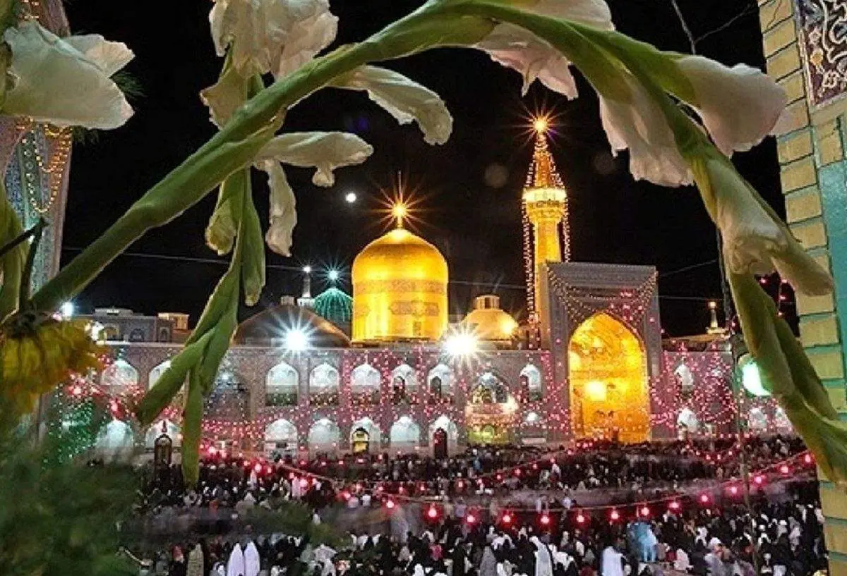 حضور سناتور آمریکایی در حرم امام رضا (ع)+ عکس