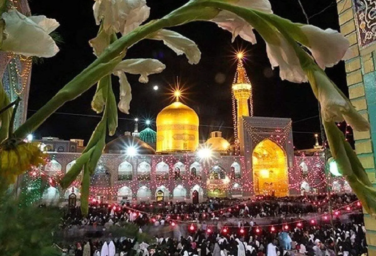 حضور سناتور آمریکایی در حرم امام رضا (ع)+ عکس