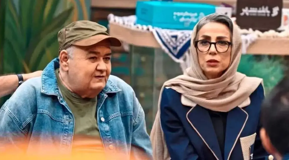 تلخ‌ترین تصویر؛ چهره شکسته همسر اکبر عبدی در مراسم ختم این هنرمند!
