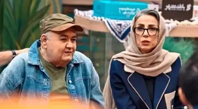 تلخ‌ترین تصویر؛ چهره شکسته همسر اکبر عبدی در مراسم ختم این هنرمند!