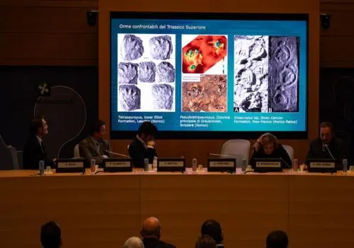 کشف هزاران رد پای دایناسور در شمال ایتالیا + فیلم 