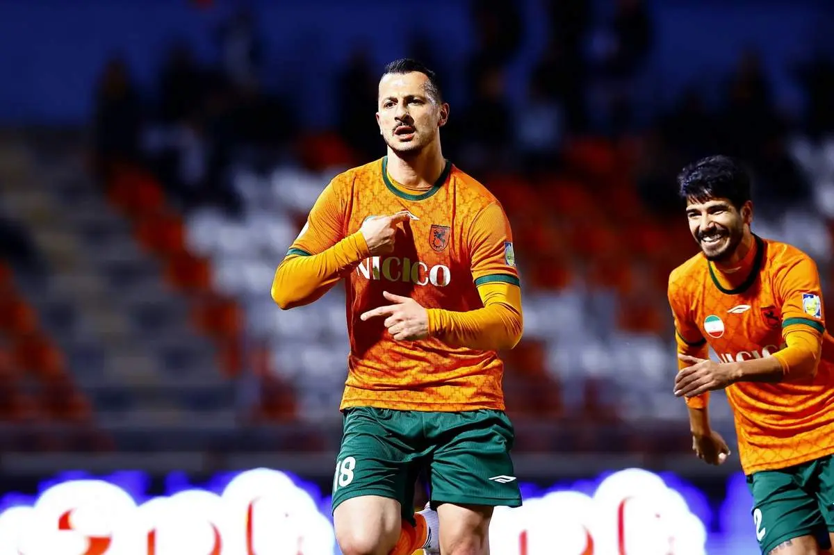 بازیکنان مس شادی جنجالی وحید شمسایی را تکرار کردند!