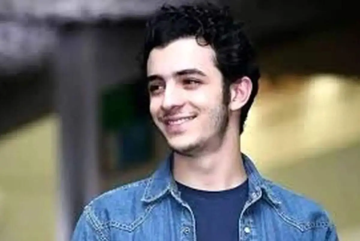  «علی شادمان» در کودکی و با چفیه به دور سر؛ اواخر دهه 70