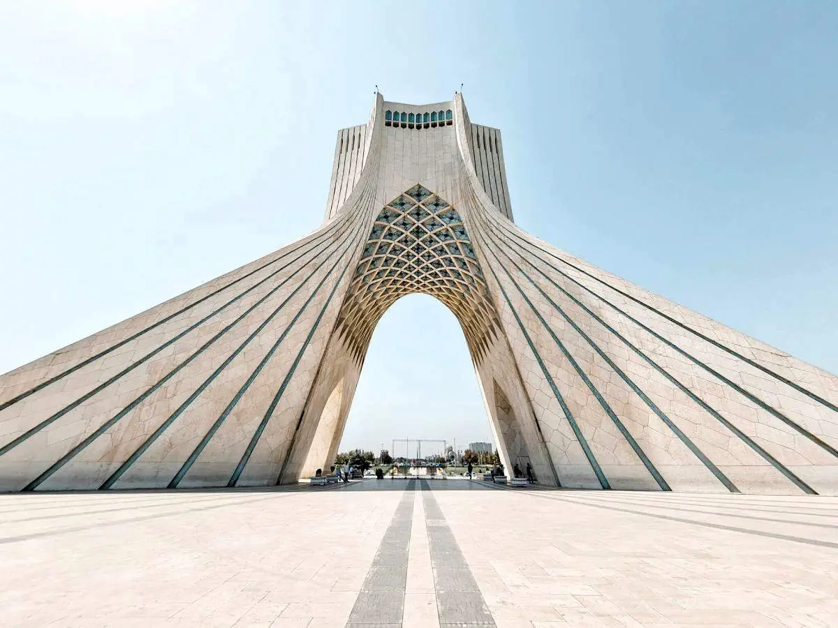 میدان آزادی از فردا شب بسته می شود
