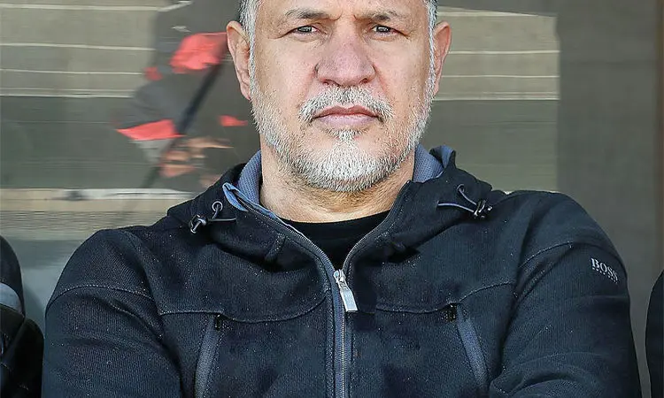 وقتی فوتبال با انسانیت گره می‌خورد؛ روایت کمک میلیاردی علی دایی+فیلم