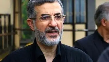 مشایی به سوگ خواهر نشست