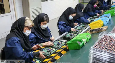 شکاف جنسیتی در اشتغال؛ بیکاری زنان در چه سنی اوج می‌گیرد؟