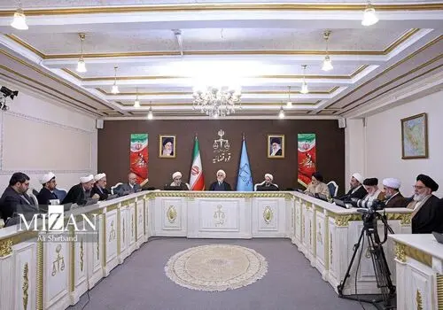 قاب عاشقانه عاطفه رضوی و همسرش با استایلی شاد و بهاری
