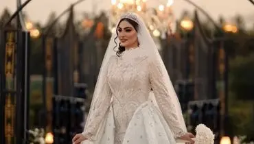 طراحی خلاقانه کارت عروسی مریم مومن بر روی شیشه/عکس