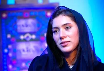 چهره واقعی رز شریفی بازیگر نقش دختر افغان در فیلم «زنده‌شور»: با لباس محلی میان مهاجران رفتم