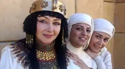 وداع تلخ فریبا مرتضوی با روح‌انگیز شمس / اشک‌های بی‌امانِ ستاره «یوسف پیامبر» در سوگِ بانویِ شورای صیانت