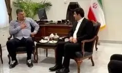 دیدار صمیمانه علی دایی با یک مقام دولتی/ویدیو 