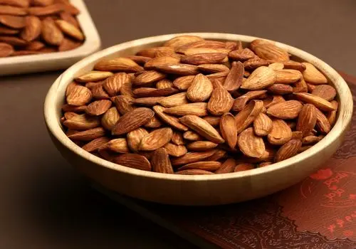 نقش بادام زمینی در تقویت حافظه
