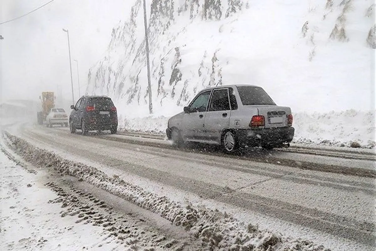 محور برفگیر کندوان پس از ۹ ساعت انسداد بازگشایی شد