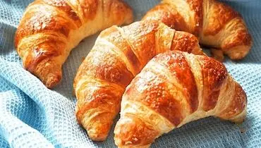 آموزش گام‌به‌گام تهیه کروسان خانگی با خمیر هزارلا

