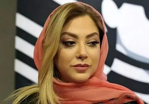 عکس الناز ملک در آرایشگاه خانم بازیگر مشهور