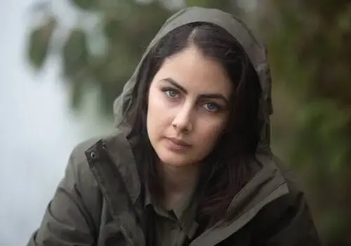 تصاویری زیرخاکی از خجسته بامداد خمار در ۱۱ و ۱۴ سالگی
