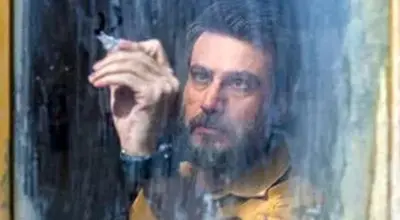 گریه‌های یک پدر در سردخانه برای شناسایی پیکر فرزندش/ویدیو 