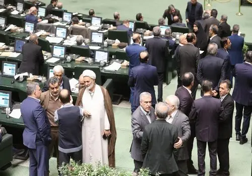 حمله تند  حمید رسایی به نماینده مجلس: بیجا می‌کنی!
