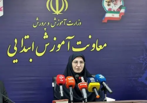 آغاز «جشن شکوفه‌ها» و سال تحصیلی کلاس اولی‌ها