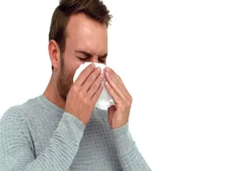 به محض قرار گرفتن در نور آفتاب عطسه می‌کنید؟ بخوانید
