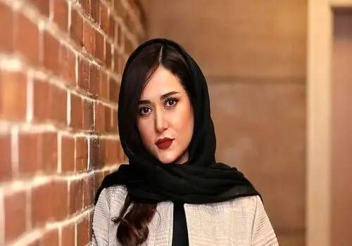 صحبت های متفاوت سها نیاستی از تجربه کار کردن با پریناز ایزدیار و پیمان معادی+ فیلم