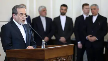 واکنش تند عراقچی به نمایش پهپاد در لندن: سناریوی لابی صهیونیستی! + عکس