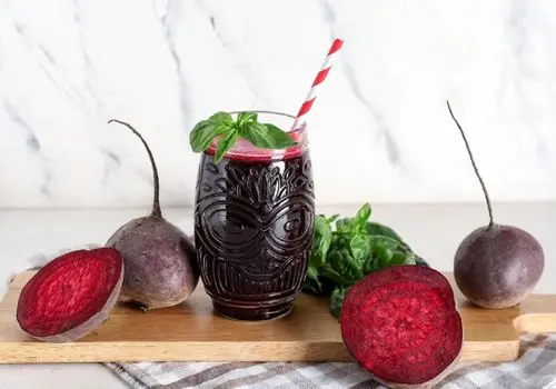 کلید تناسب اندام در این گیاه قرمز رنگ زمستانی است
