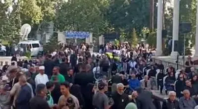 حضور هنرمندان و مسئولین در مراسم تشییع استاد فرشچیان + فیلم