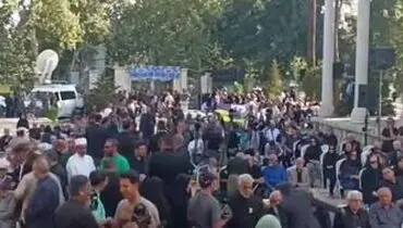 حضور هنرمندان و مسئولین در مراسم تشییع استاد فرشچیان + فیلم