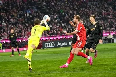  فرایبورگ ۲ - بایرن مونیخ ۳/ صدرنشین یک گل تا رکورد افسانه‌ای 