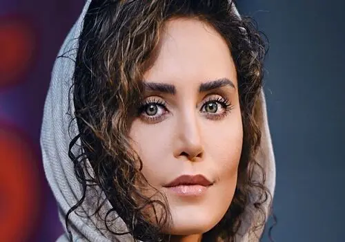 استایل جذاب الناز شاکردوست در پشت صحنه یک تئاتر+فیلم