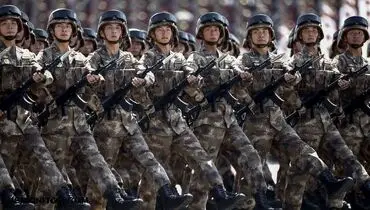 ماجرای ساعت عجیب روی مچ سربازان ارتش چین چه بود؟ +عکس