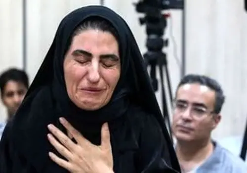 ویدئویی دردناک از روز دادگاه الهه حسین‌نژاد