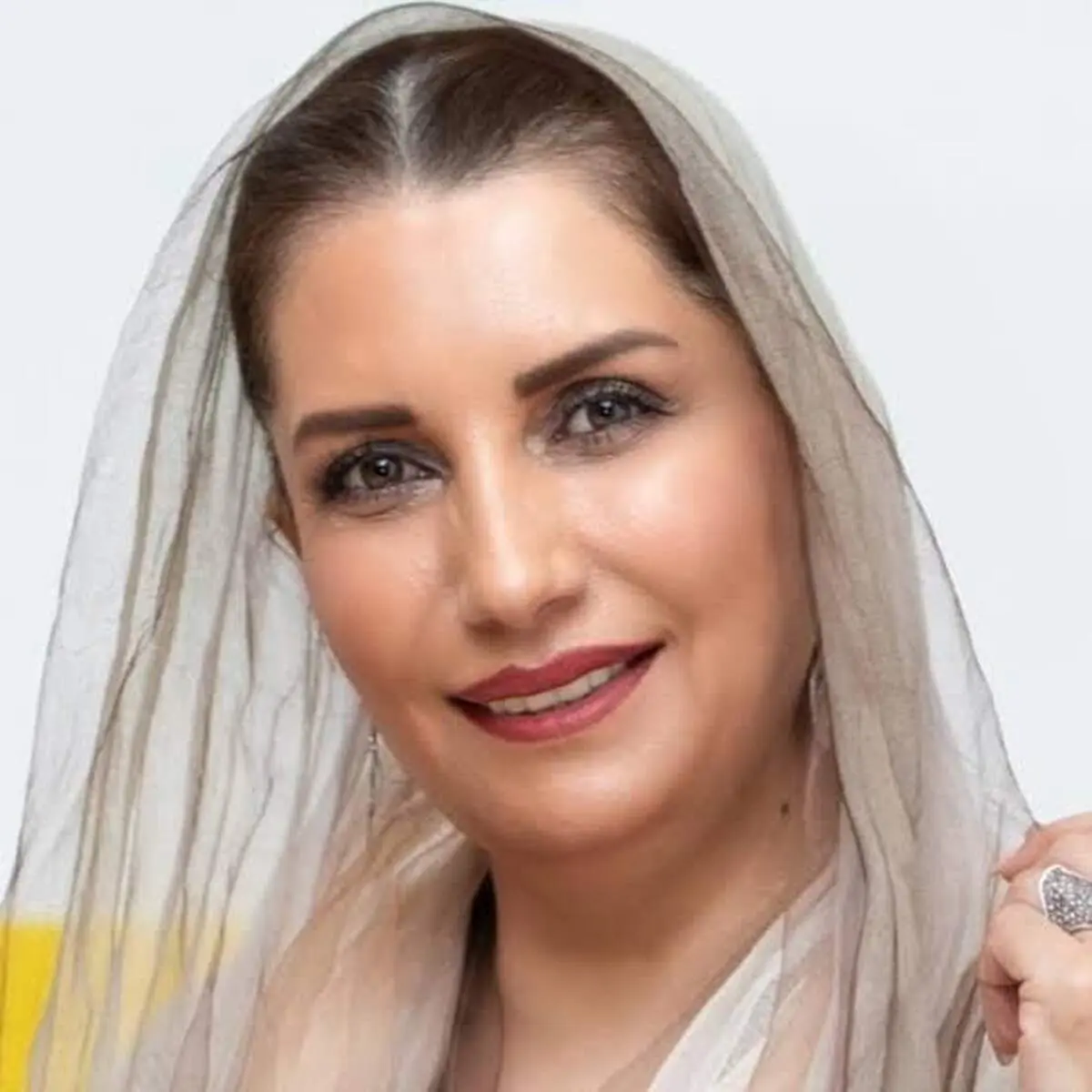 فریبا کوثری با انتشار یک عکس قدیمی همه را به گریه انداخت + عکس