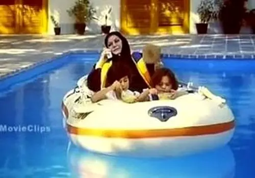 صداوسیما سکانس نادره در استخر را پخش کرد/ویدیو 